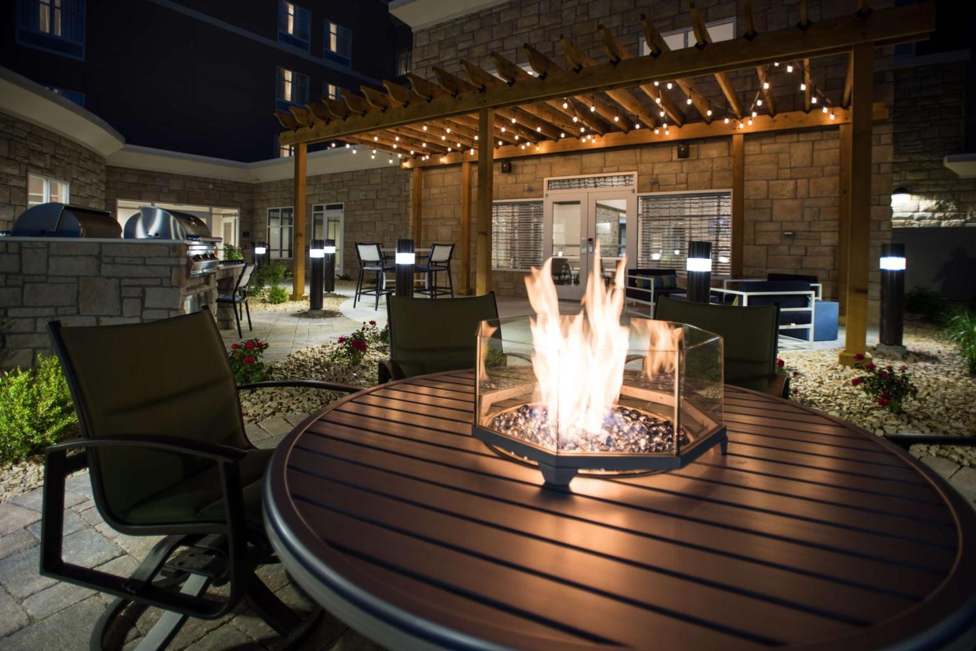 Hilton Garden Inn Atlanta Airport North College Park Esterno foto